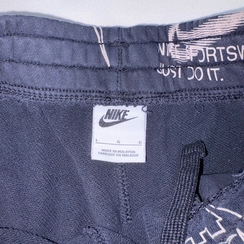 Nike Fleece Shorts Large Kids Black Excellent All-over Logo Print Sportswear
